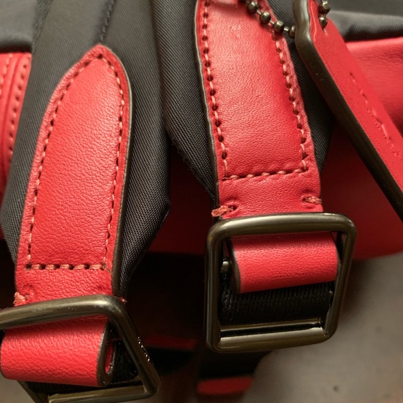 MEDIUM CHARLIE BACKPACK GINGHAM PRINT
RUBY/BLACK - Picture 6 of 8